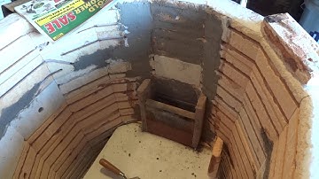 SIMON LEACH POTTERY TV -Reconstructing my propane gas kiln (4)