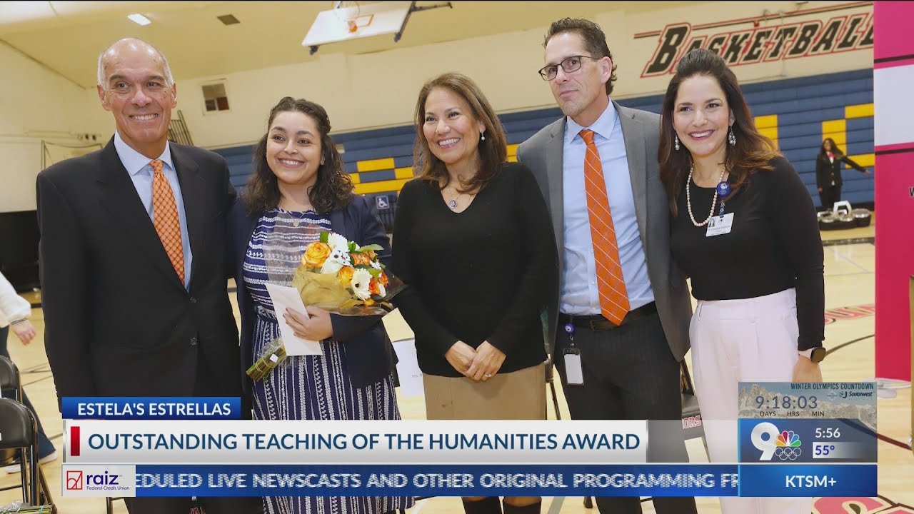 El Paso teacher receives top humanities teaching award