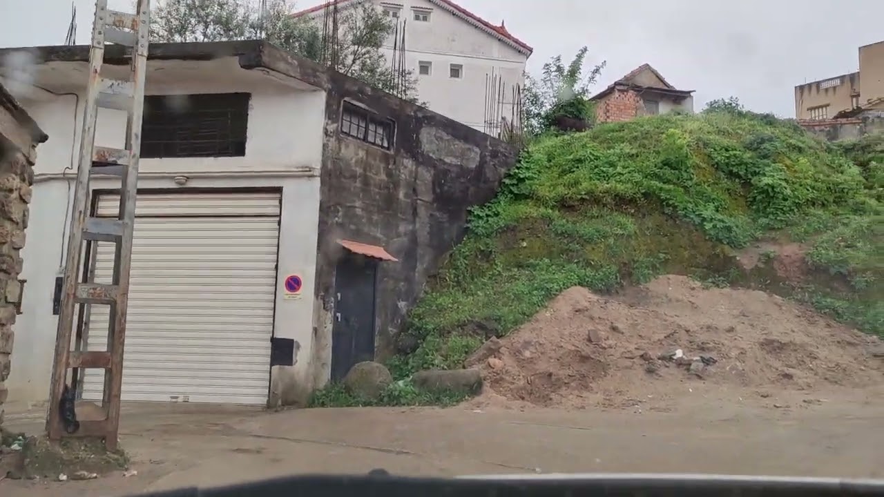 Taourirt Moussa Ouamar - Zedek Mouloud ansuf yiswen gher thaderthiw