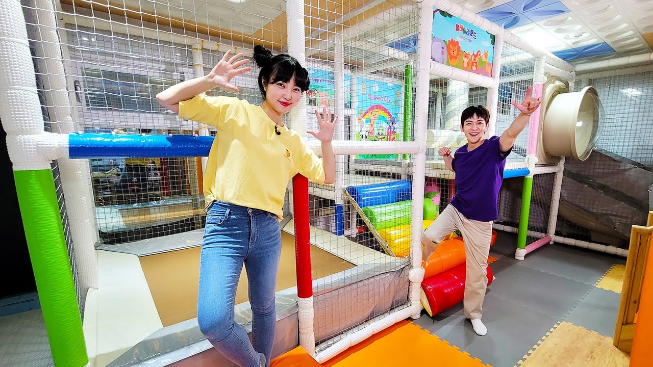 Детская площадка в комнате?