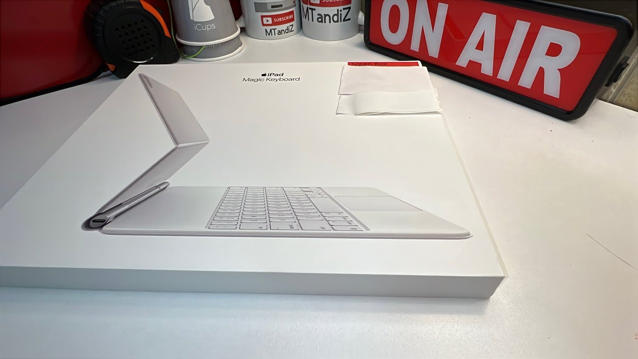 Look at UnBoXing Apple Magic Keyboard for iPad Air 13