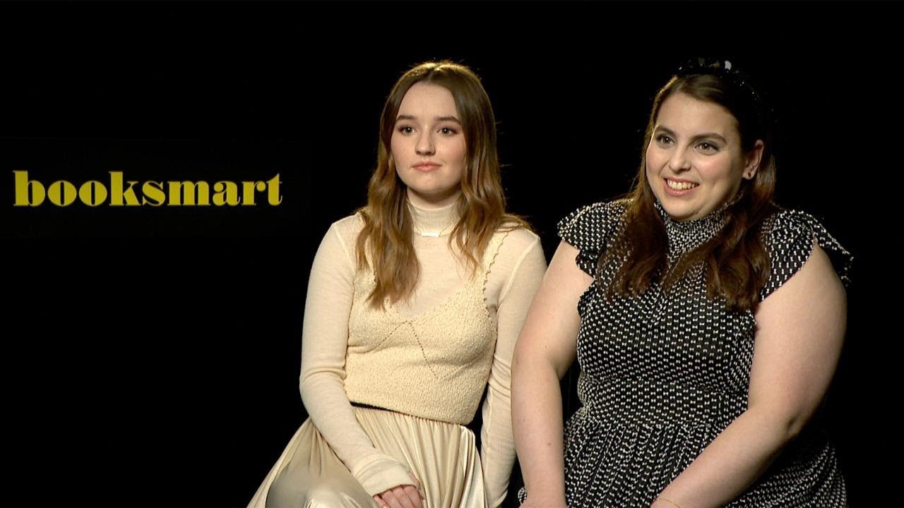 Booksmart Interview Kaitlyn Dever & Beanie Feldstein talk 'Bridesmaids