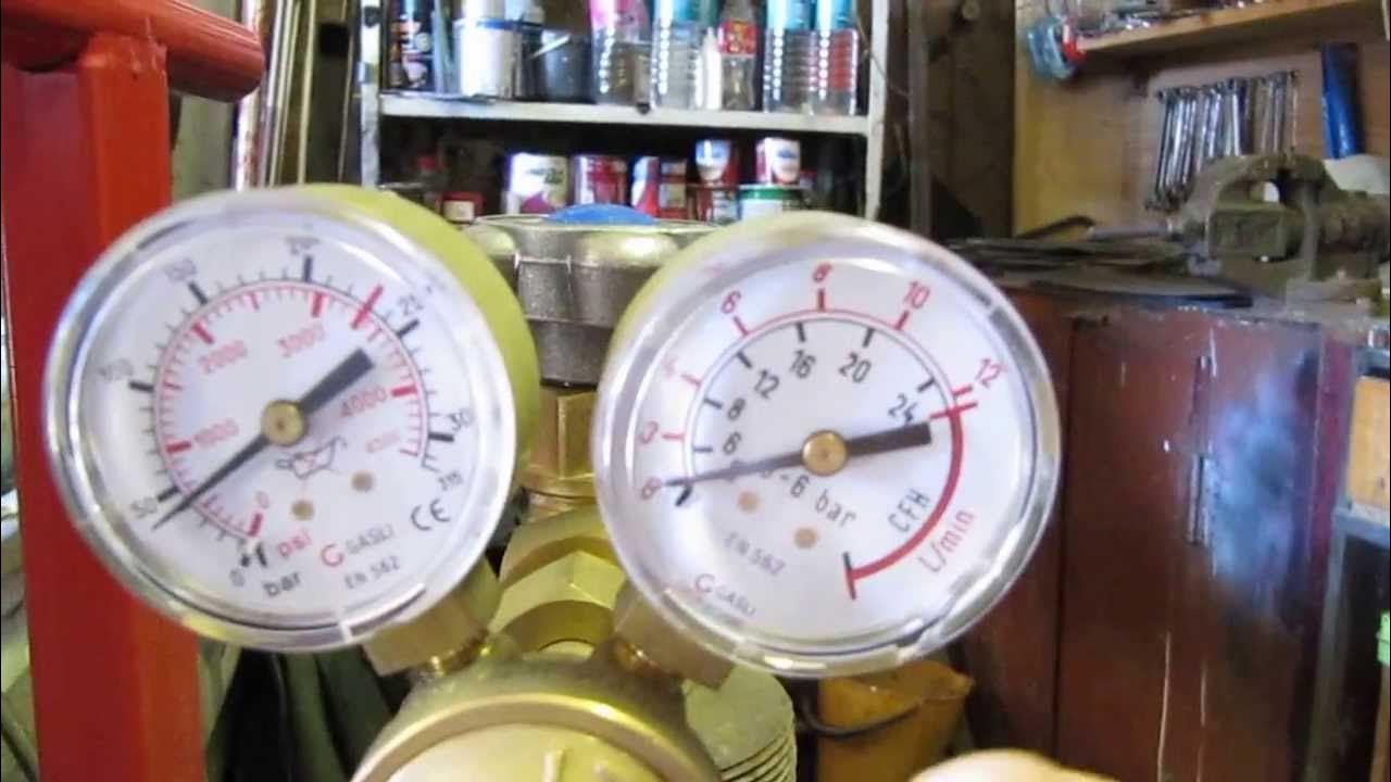 давление в баллоне углекислоты 40 литров. редуктор у30/ар40п с подогревателем птк. какое должно быть давление на полуавтомате. давление газа в редукторе для сварки полуавтоматом. манометр углекис баллона 0-25 мпа.
