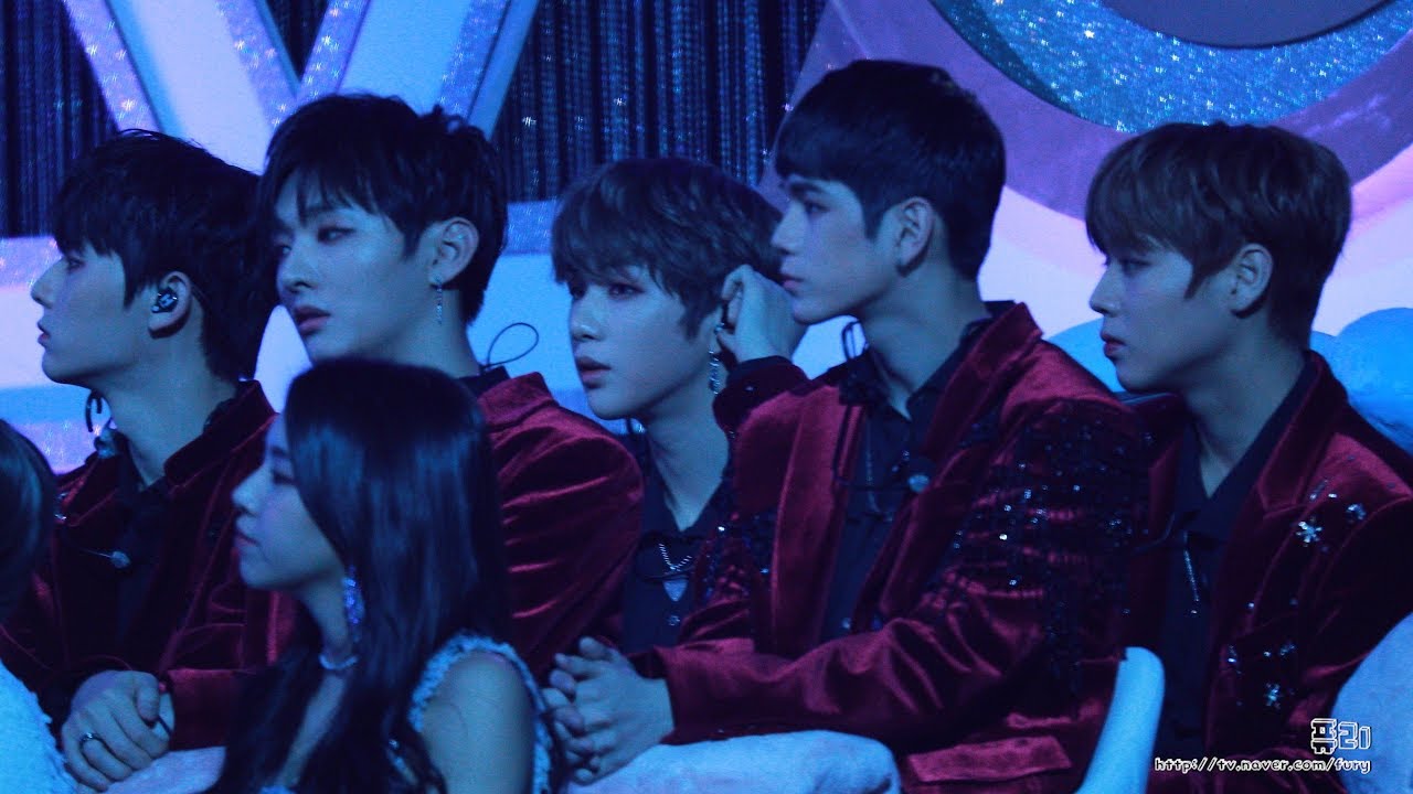 180110 워너원(WannaOne) 강다니엘 - 비도 오고 그래서(헤이즈) (골든디스크 어워즈)