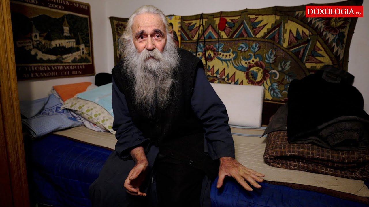 „Mânuța lui era caldă” – o mărturie din ziua înmormântării Părintelui Cleopa