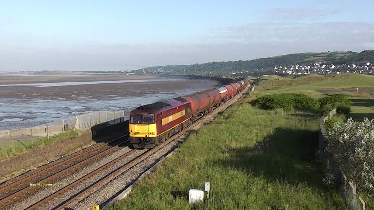 A compilation of one of the UK's heaviest trains from the MURCO Refinery in Robeston West Wales.