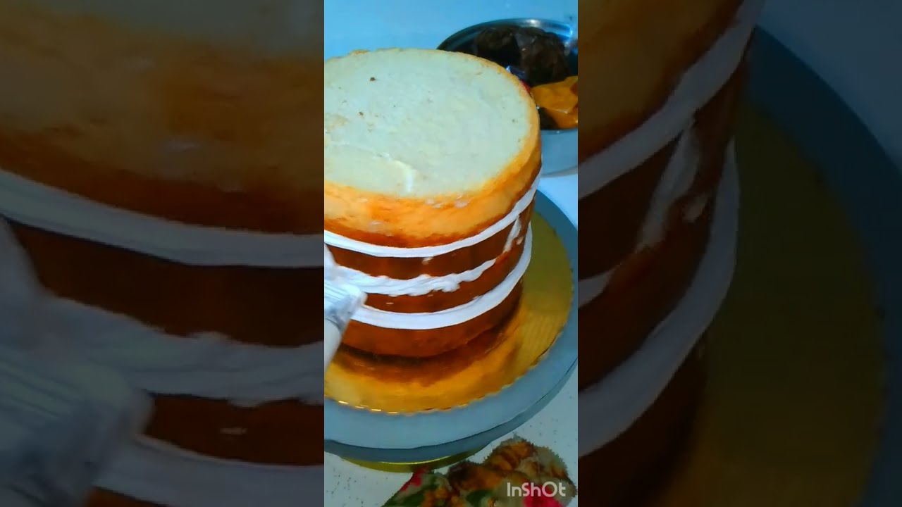 ح/2  تكملة الفيديو السابق تحشية وتغليف كيكة وشرح مفصل تابعوا الفيديو #تزين_كيك #كيك #كيك_اسفنجي