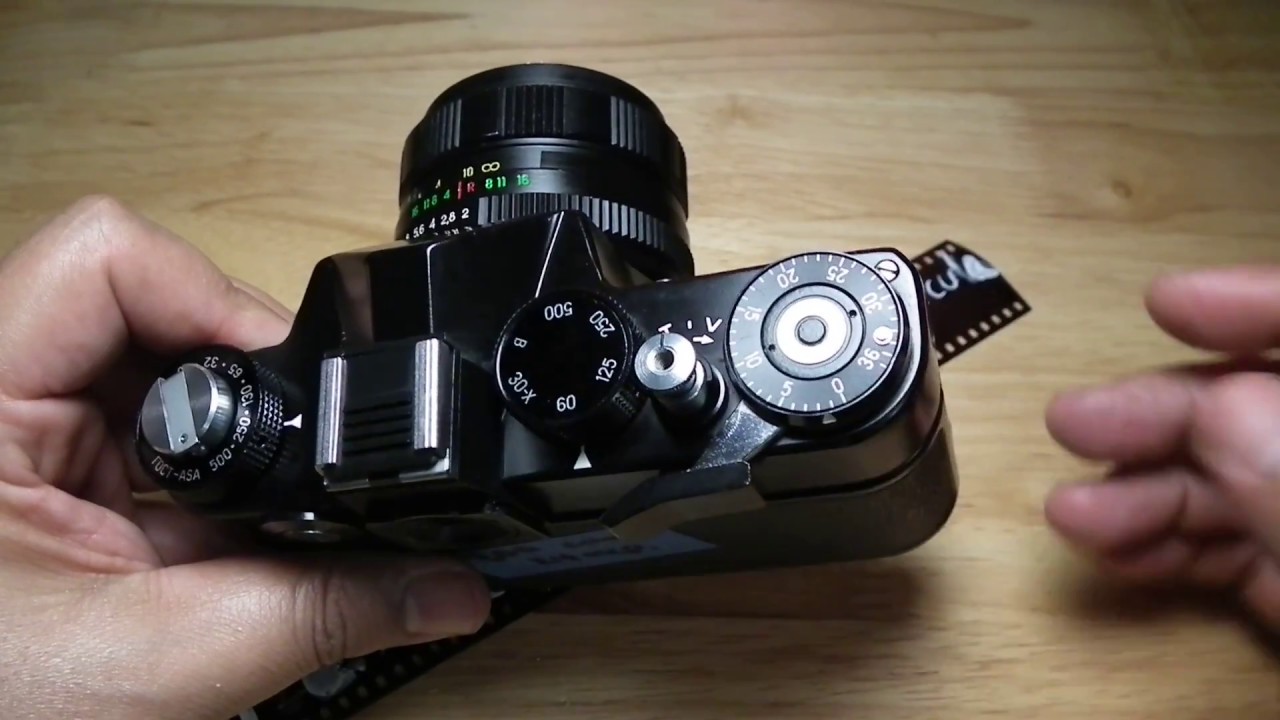 Dfilm!!! Instalando el film en la "Zenit 12 XP". SLR. 35mm. YouTube