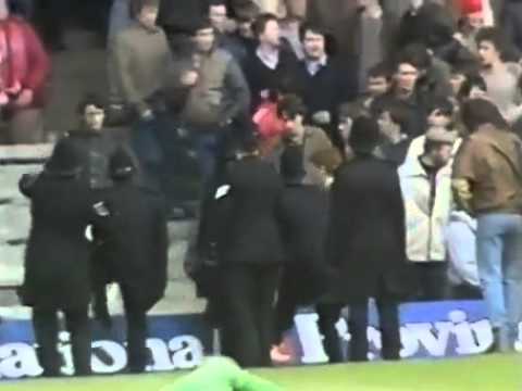 Football Hooligans Liverpool V Man Utd 1985 Youtube