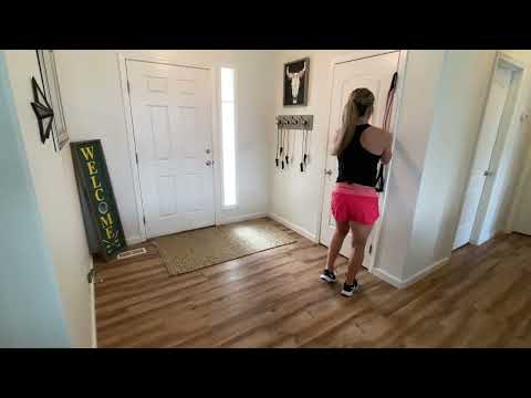Home lat pulldown with band - using door hinge attachment