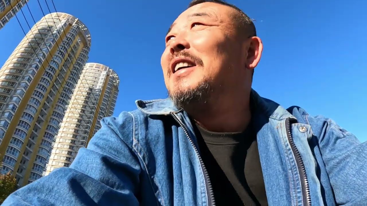 沙和尚赶乳山银滩宫家庄大集，没想到人山人海水泄不通，人太多了