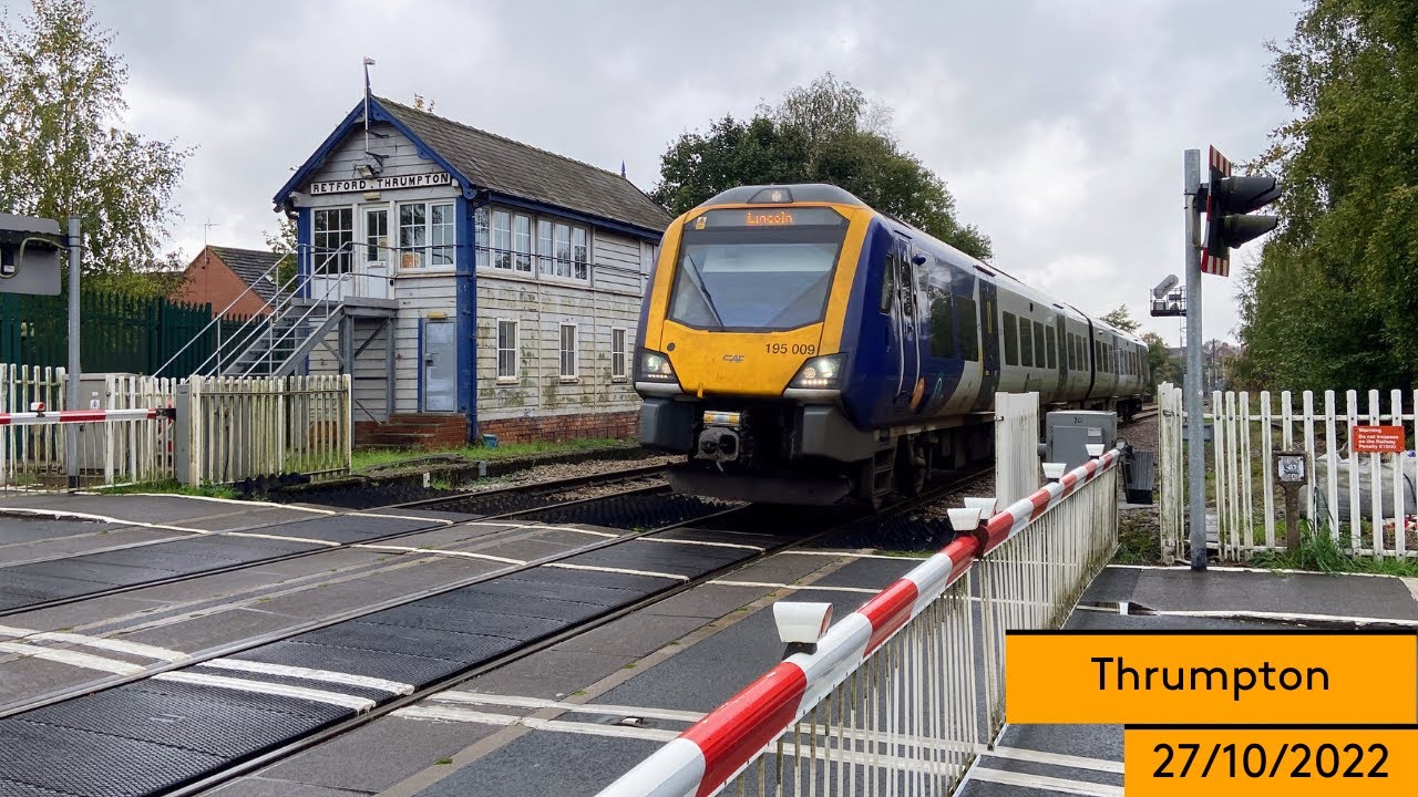 Thrumton Thrumpton Lane Level Crossing (27/10/2022) - YouTube
