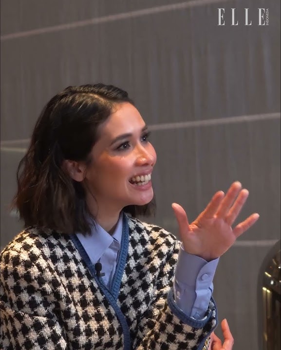 Marsha Timothy Dives Into Gucci Fall/Winter 2023 Collection | ELLE Fashion Conversation