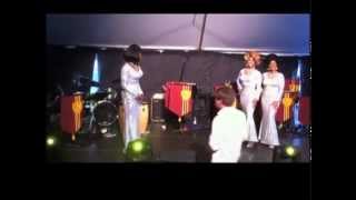 Diana Ross & The Supremes - or maybe a reflection..?