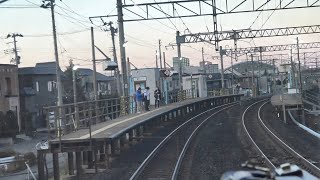 前方に八甲田山の裾野が広がる青い森鉄道線の矢田前駅~小柳駅間を走行する青い森701系の前面展望 前方に八甲田山の裾野が広がる青い森鉄道線の矢田前駅~小柳駅間を走行する青い森701系の前面展望
