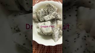 Dragon fruit is a tropical fruit that’s low in calories and high in fiber and antioxidants. fruit