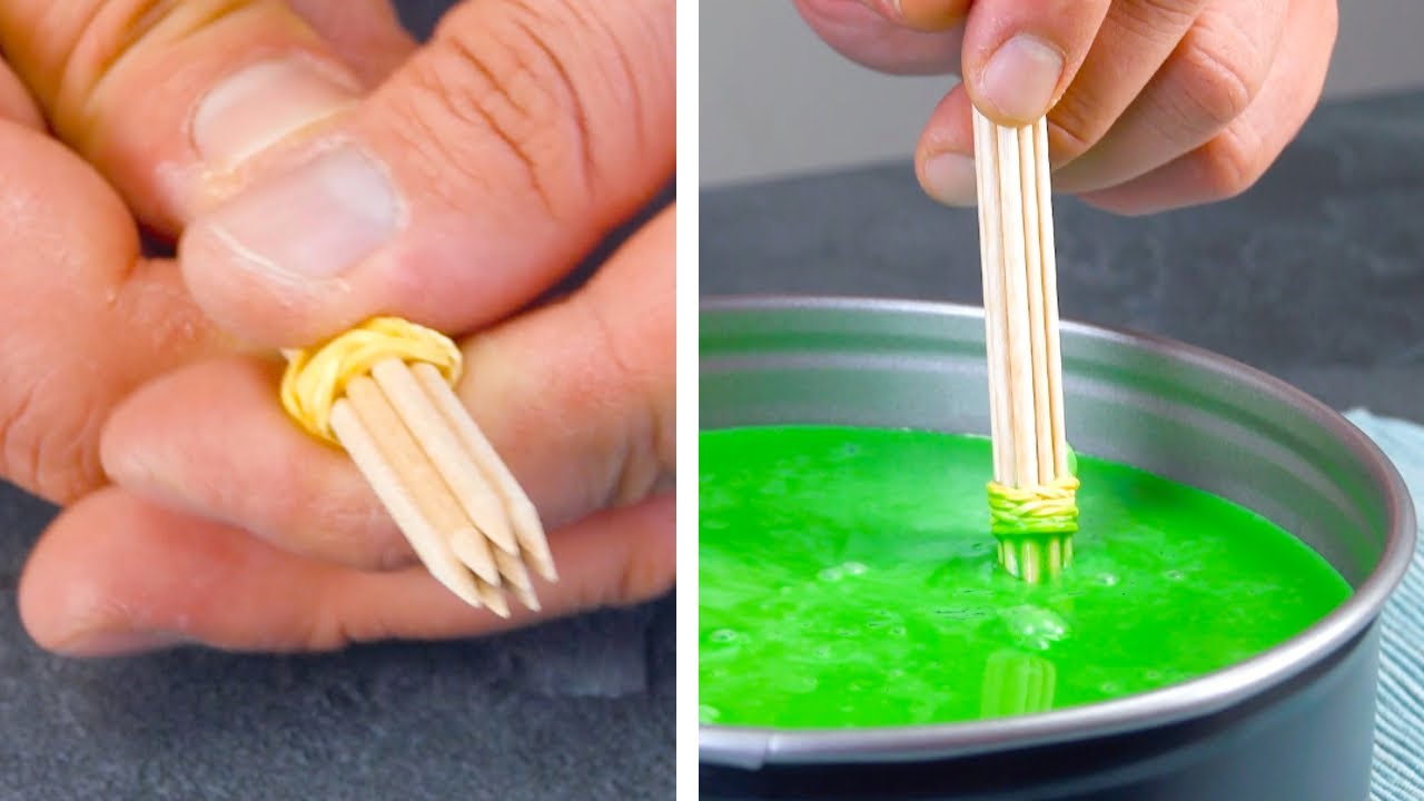 ¡Ata 6 brochetas de madera y clávalas en el molde! Con ESTO podrás hacer un pastel artístico