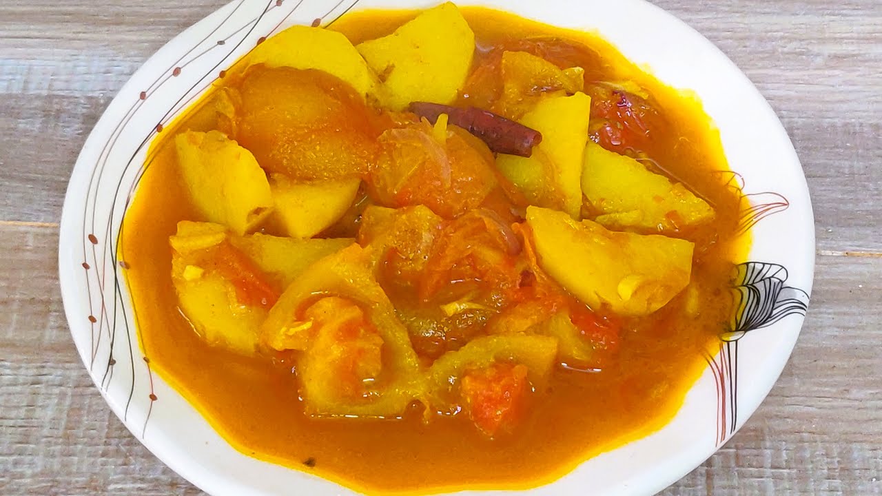 নিরামিষ টমেটো আলুর ঝোল রেসিপি । By Yana's Kitchen #bdkitchen #ilishmach #recipe #food