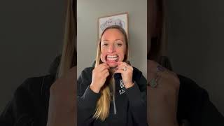 Cheek Retractor Squeeze
