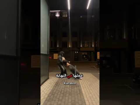 شاب يفعل في صديقته شيئ غريب 