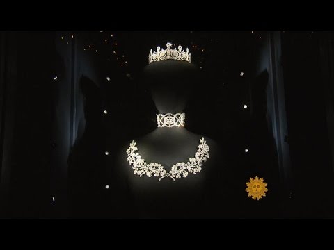 The brilliance of Cartier jewelry - YouTube