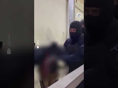 بعد اعتقاله قوات الاحتلال تذل شاب ا فلسطيني ا بصق على ضابطة إسرائيلية