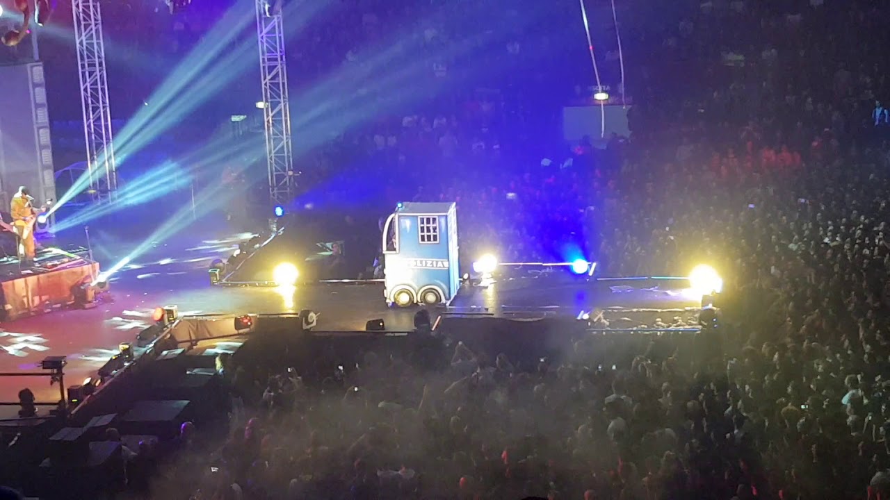 Caparezza - Prisoner 709 Tour Live @Palaflorio Bari 18/11/2017 - Parte 2