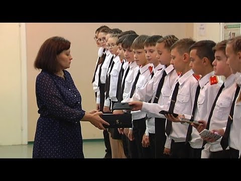 Долой гаджеты: у школьников в Покачах перед уроками забирают телефоны