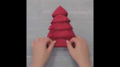 Come piegare il tovagliolo per la cena di Natale