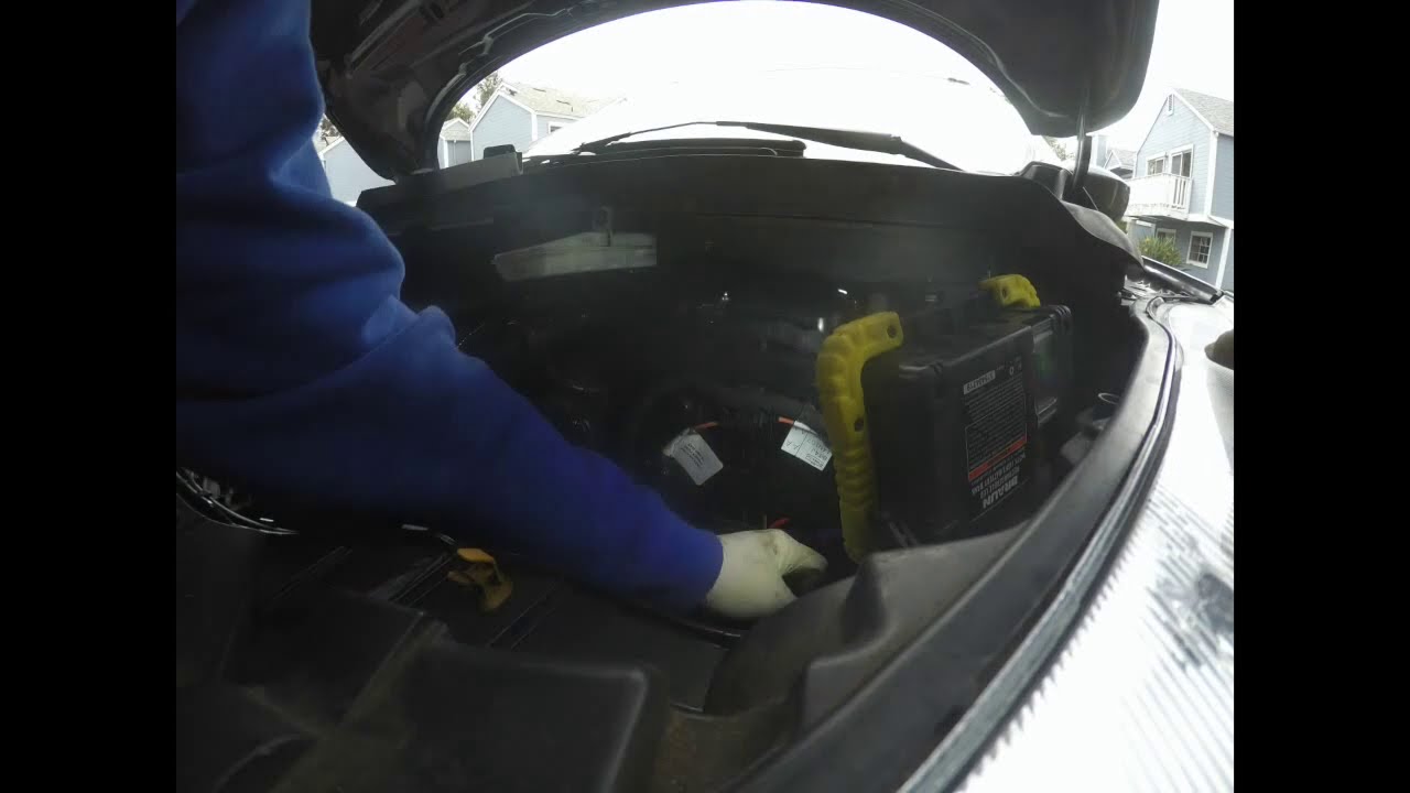 '17 Ford Escape Battery replacement - YouTube