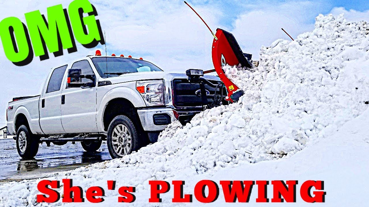 Employee/Wife Plowing Snow [ FIRST TIME ] YouTube