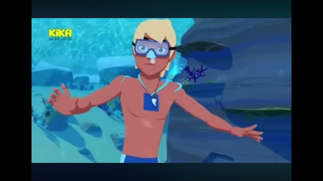 Zoom the White Dolphin: Paco the Octopus UW Scene