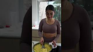 Mi hermana me da a comer a mi nieto