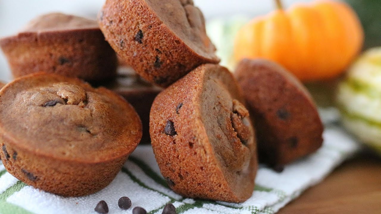 How To Make Gluten-Free Pumpkin Spice Muffins With Chocolate Chips | Tommy DiDario