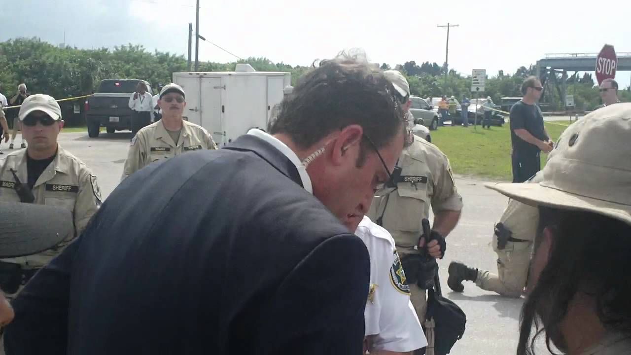 Street medic tries to access activist in lock box at RNC demonstration: WMNF News