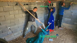 Download Lagu Battle over building a hut! Fierce argument between spouses MP3