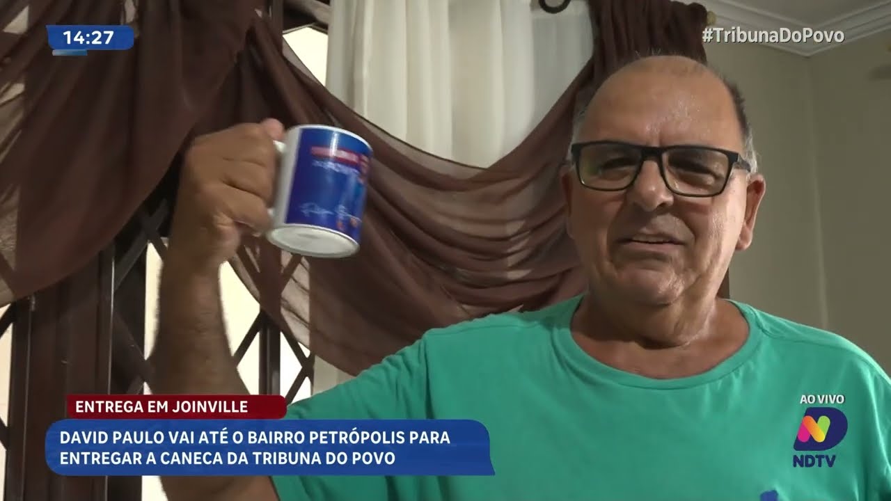 Tribuna do Povo entrega caneca ao vivo na zona Sul