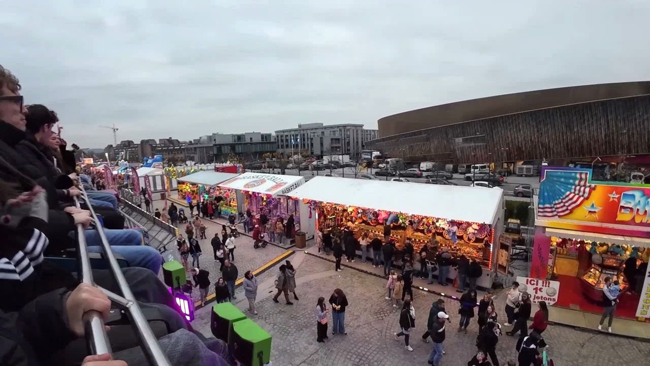 Waikiki Onride Foire d'Automne de Mons 2024 - YouTube