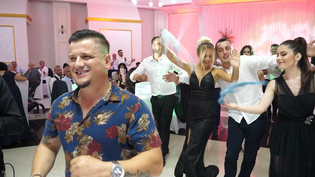 SUPER ATMOSFER E SHOQERISE SE DHENDRIT  DASMA EDISON & ENIDA