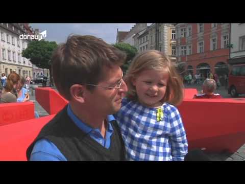 Umfrage zu den neuen Sitzgelegenheiten auf dem Straubinger Stadtplatz