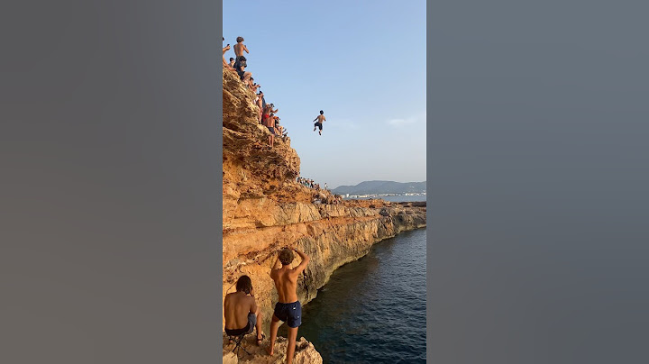 Competición de saltos al agua en ibiza #ibiza