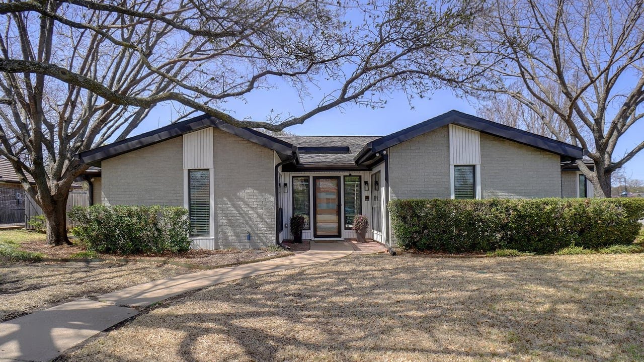 7000 Welch Ct, Fort Worth, TX