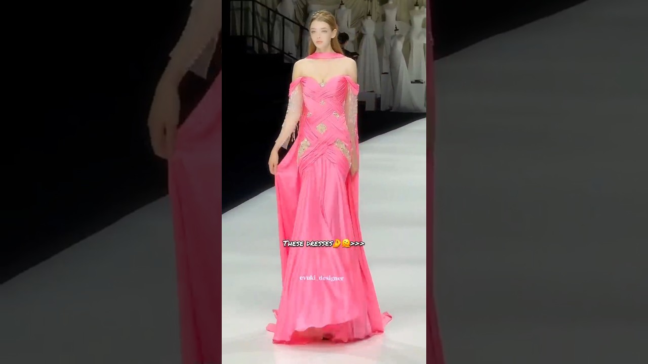 🌸Sparkling in pink💗A dress that shine😍