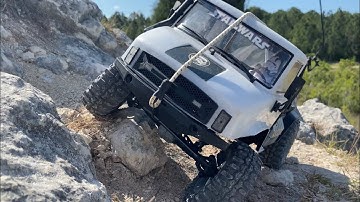 Axial UMG10 Unimog kit, “LunarMog” quick rock crawl