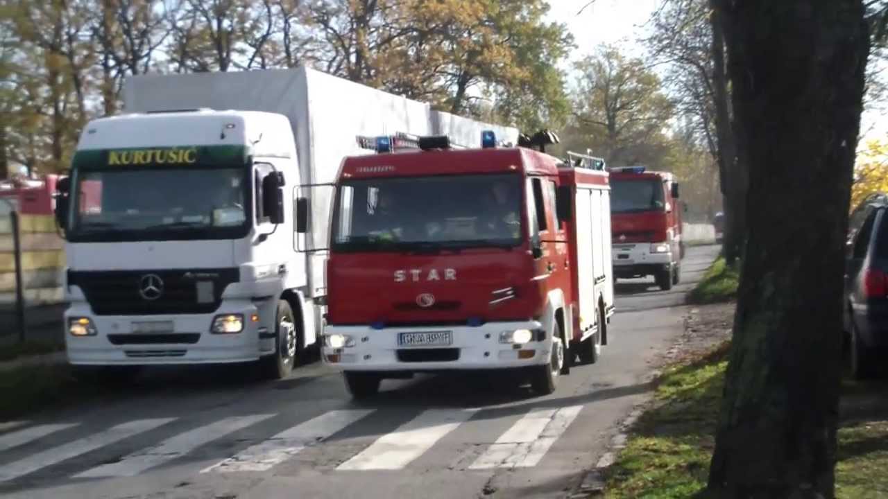 Straż pożarna alarmowo do pożaru zbiornika z benzyną na terenie LOTOS Terminale