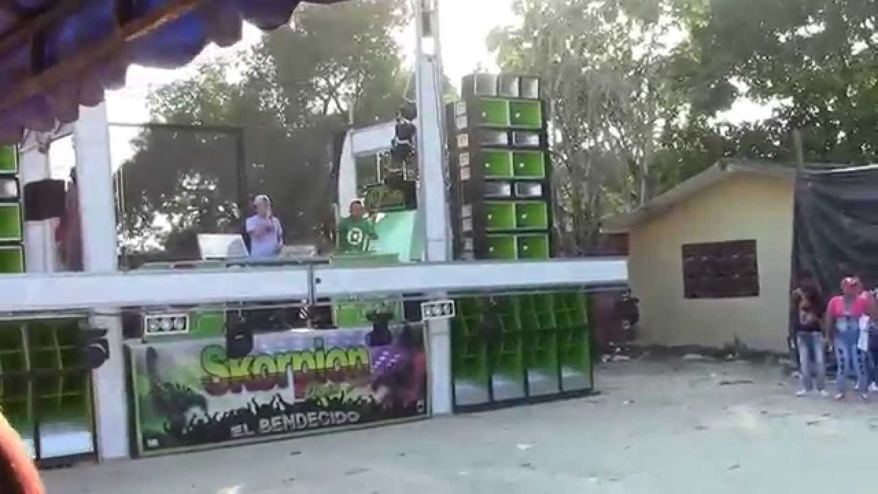 SKORPION EN TURBACO JUNTO RS 1 DE ENERO auf YouTube ansehen SKORPION EN TURBACO JUNTO RS 1 DE ENERO auf YouTube ansehen