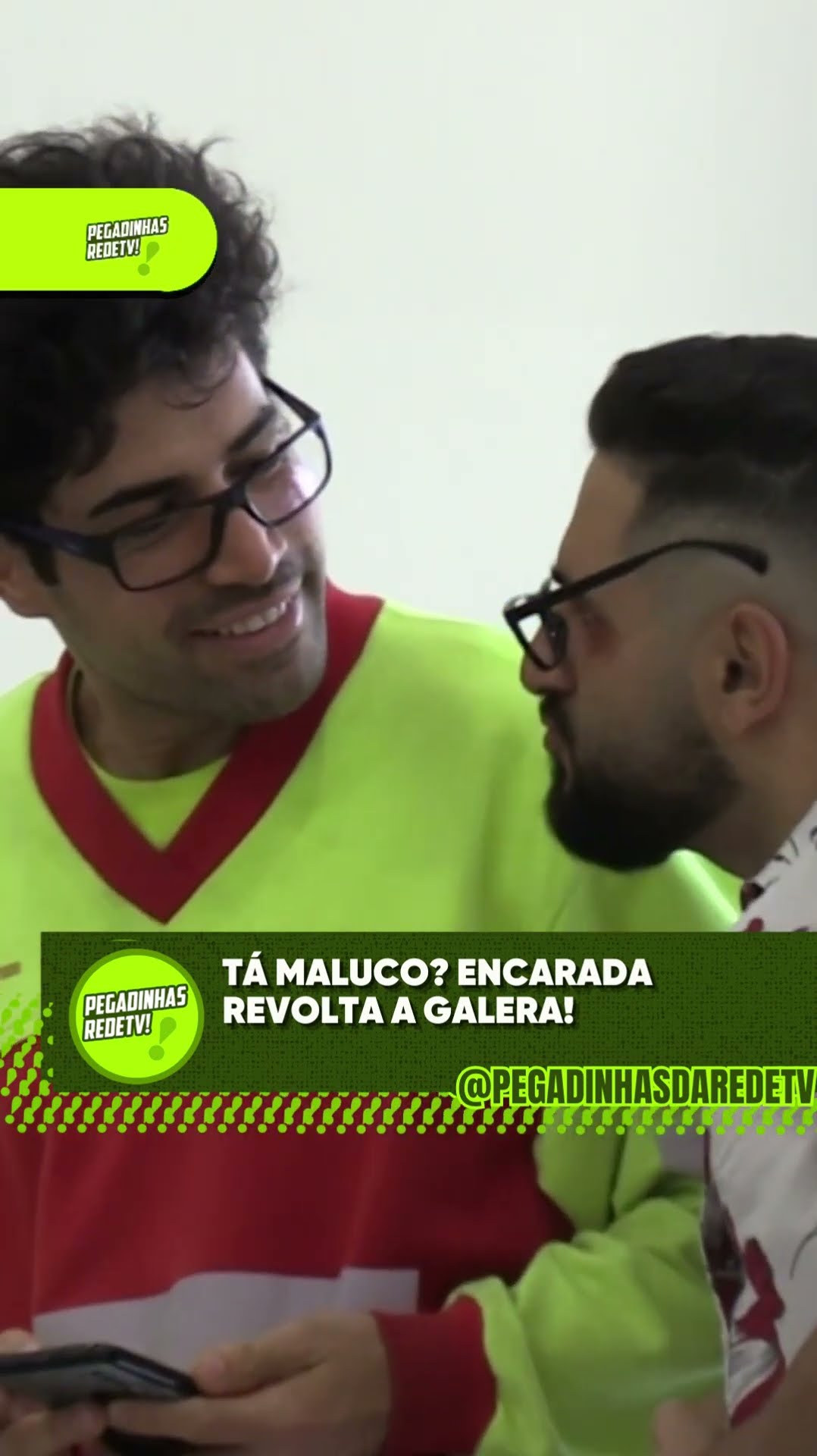 A ENCARADA, O SILÊNCIO... E O DESCONFORTO GERAL! - PEGADINHAS DA REDETV!