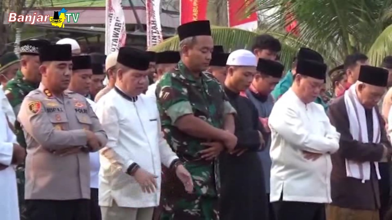 SALAT ISTISQA LAWAN KARHUTLA DI KOTIM DI TENGAH MELUASNYA BENCANA KEBAKARAN