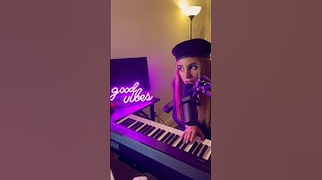 Thumbnail of Call Me Cover - Blondie 📞