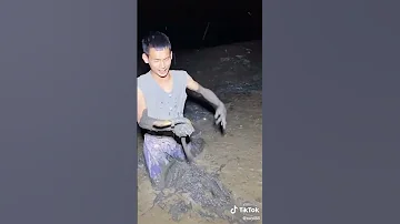Catching Eel Fish From Deep Mud TikTok Catcheel Outdoor 